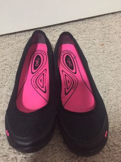 Ryka black shoes size 6