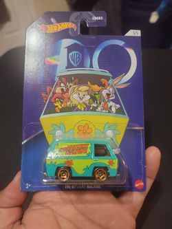 The Mystery Machine Hot Wheels