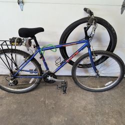 Trek 800 Mountain Bike