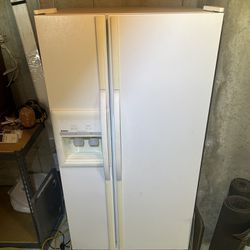 Large Refrigerator Works Perfectly