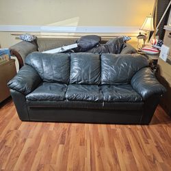 Free / Gratis Leather Sofa Bed