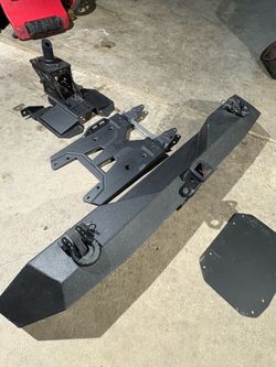 SMITTY BILT TIRE CARRIER