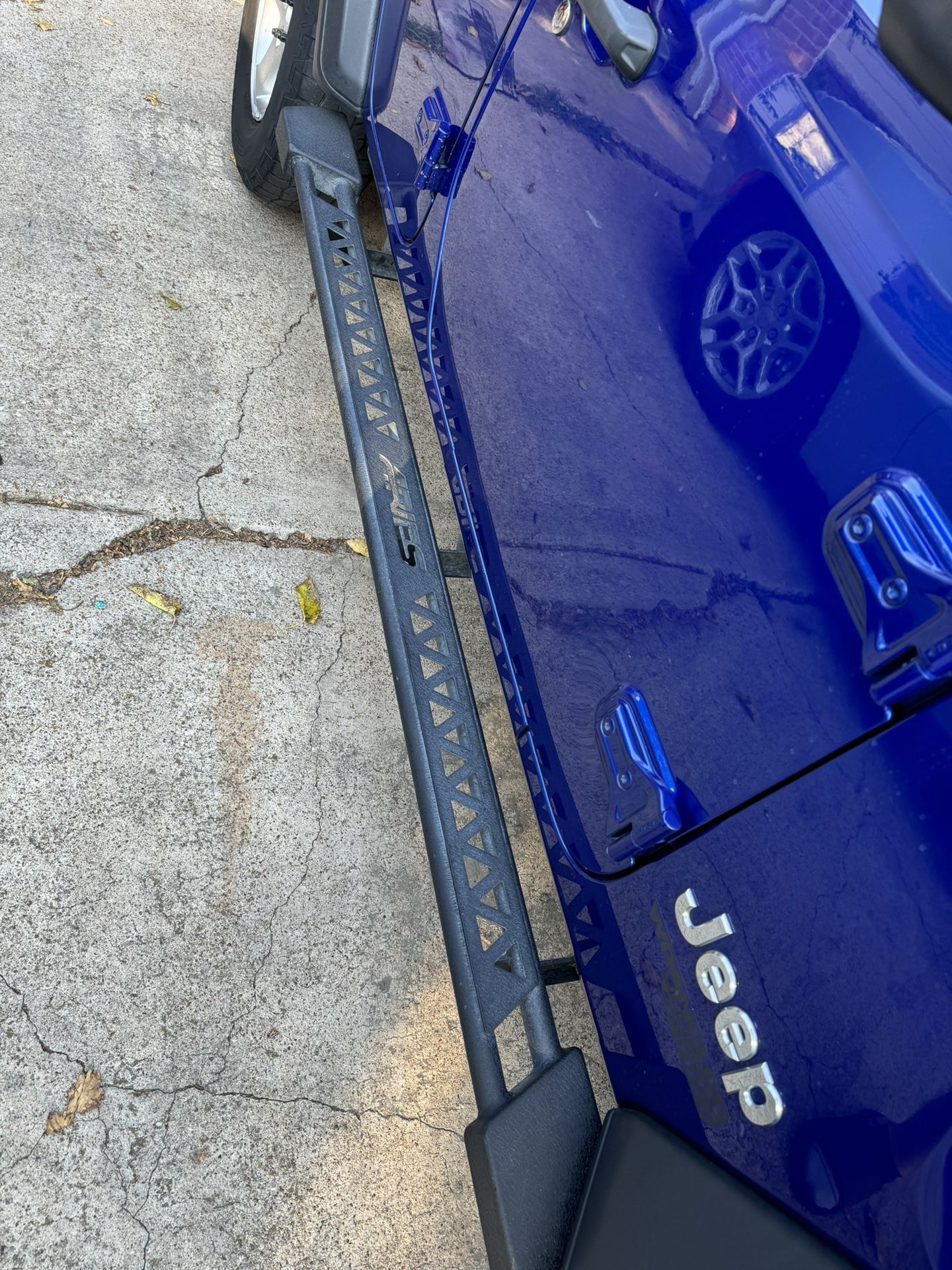 Aries Rocker Steps w / Custom Installation Kit - 3" Wide - Black Powder Coated Steel