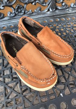 Boys shoe - youth size 13 1/2