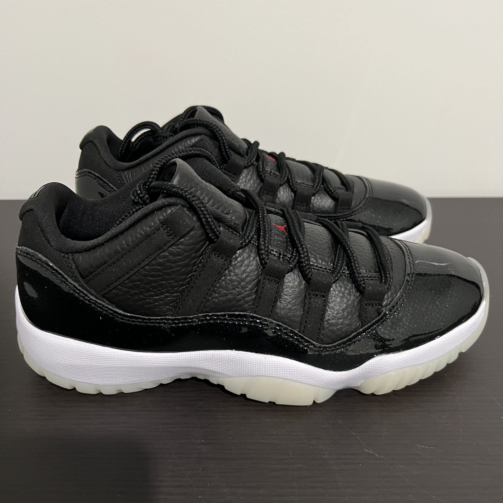 Jordan 11 Low 72-10 BRAND NEW Size 9