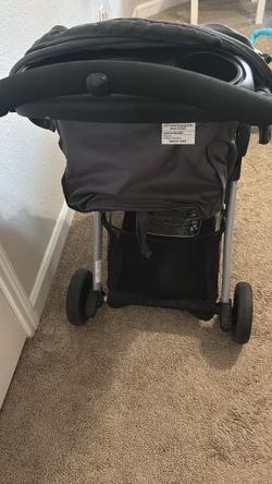Graco travel system (stroller and car seat)