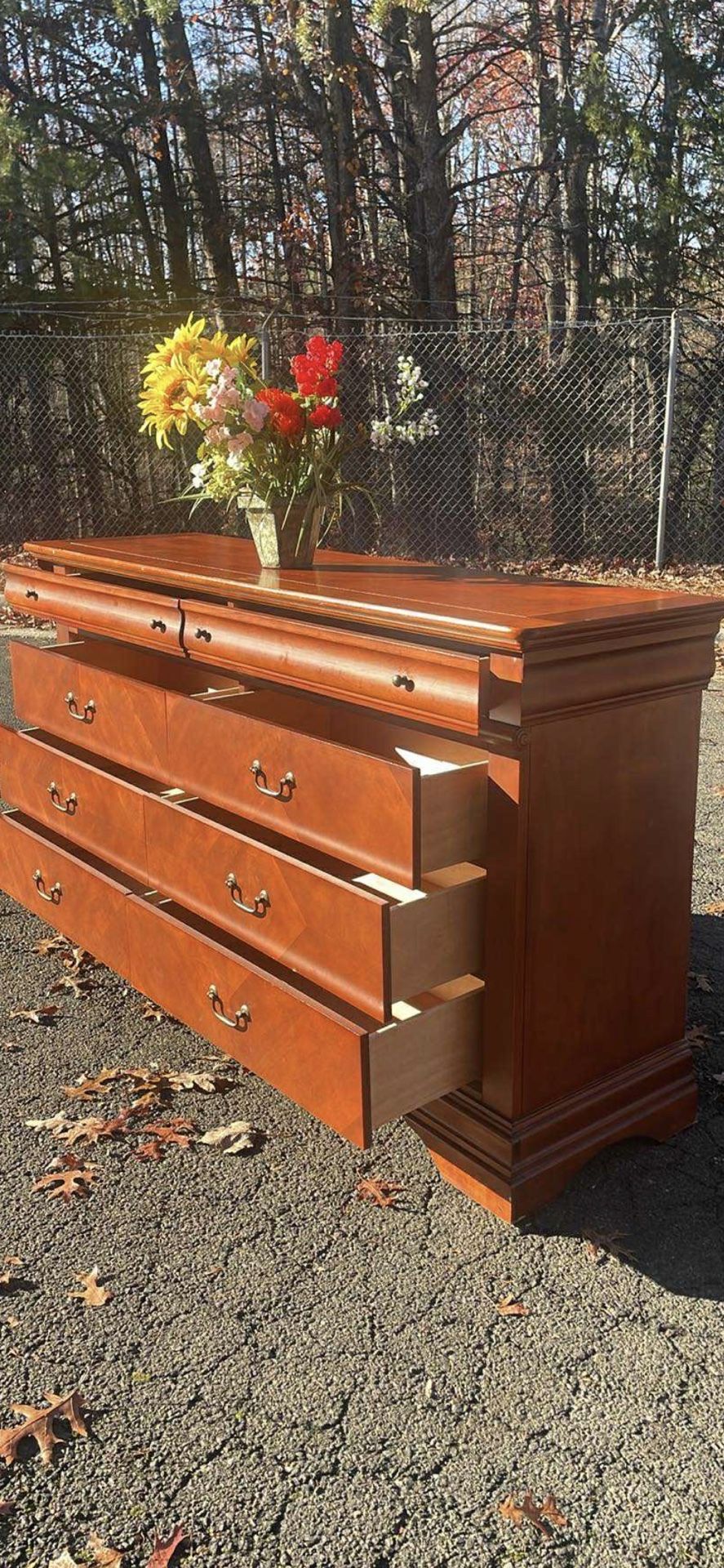 Real Wood Long Dresser With Big Drawers. Drawers Sliding Smoothly. Delivery Available. Se Habla Español 