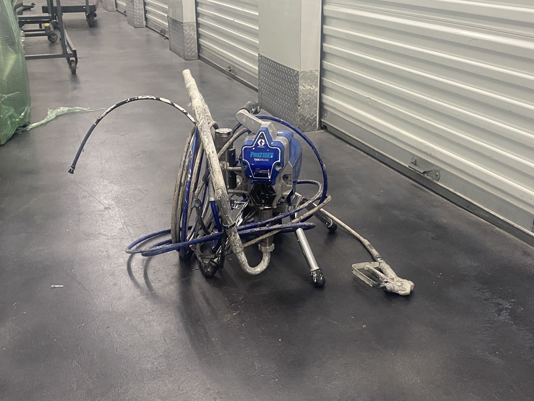 Spray machine