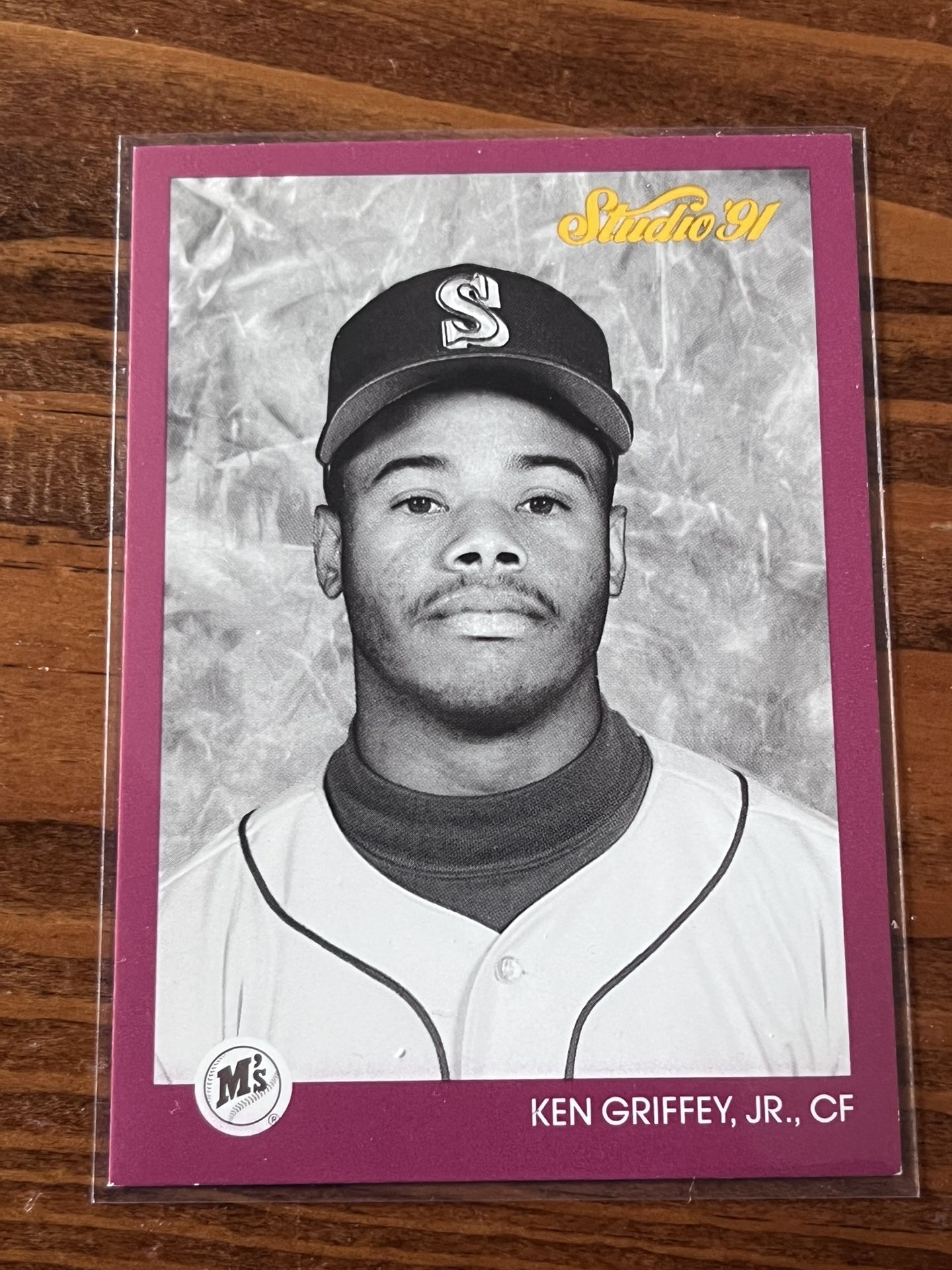 Title: Ken Griffey Jr + Baseball Card Lot (Inserts, Stars, Upper Deck, Topps) lot #5903