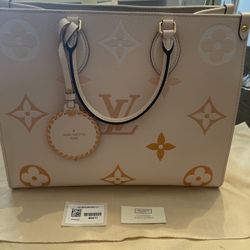 Louis Vuitton Looping GM for Sale in New Port Richey, FL - OfferUp