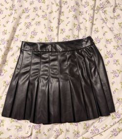 Arizona Jean Company Black Faux Leather Pleated Skater Skirt