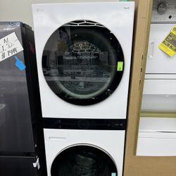 New open Box LG WashTower Stacked SMART Laundry Center 4.5 Cu.Ft. Front Load Washer & 7.4 Cu.Ft. Gas Dryer in White