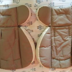 LIKE NEW INFANT CAR SEAT INSERTS/ Cushions 