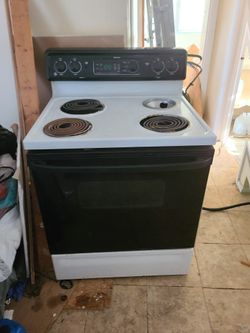 GE Electric Stove