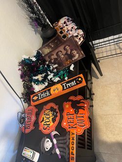 Free super spooky Halloween decorations