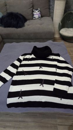 Karl Lagerfeld Paris sweaters XL