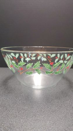 Lenox Christmas Bowl Holly Leaves with Berrys made in ARC France.