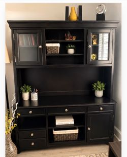 Beautiful Like-New Book Cabinet / Hutch – Ashley Furniture