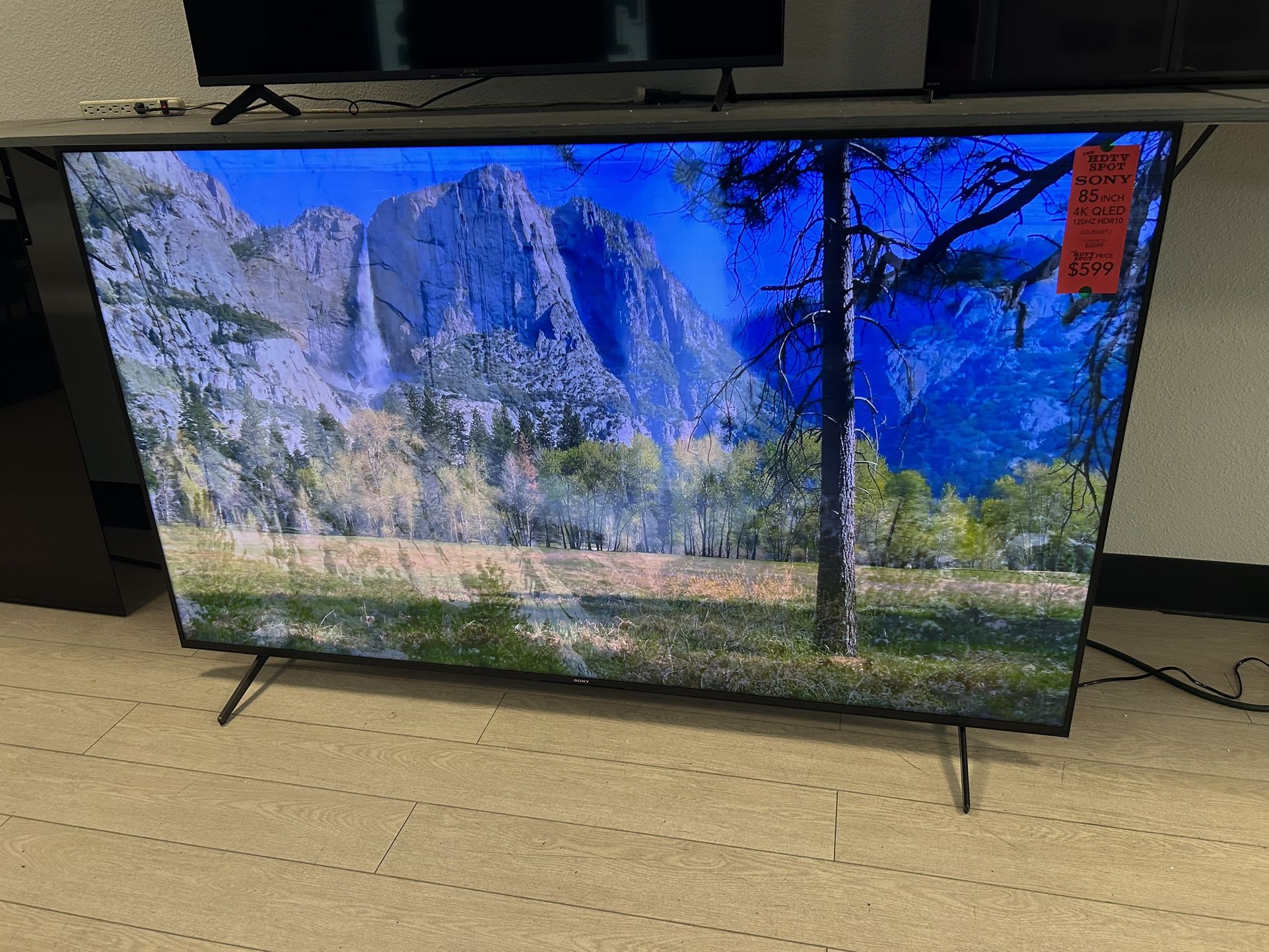 Sony X91J 85" Class HDR 4K UHD Smart LED TV - KD85X91J