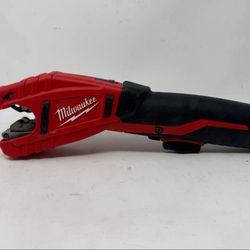 Milwaukee M12 12V Lithium-Ion Cordless Copper Tubing Cutter (Tool-Only)