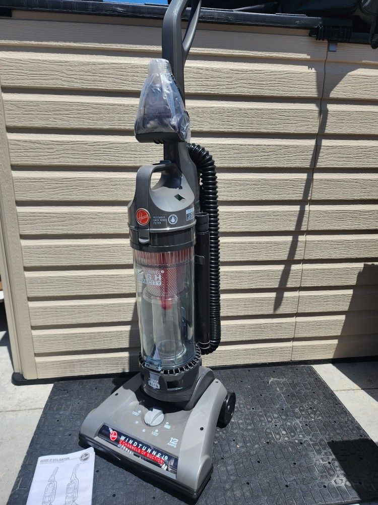 Hoover Wind Tunnel High Capacity Upright Vacuum Brand New (Price Is Firm)