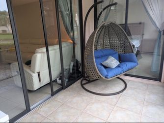 Egg chair in perfect shape.