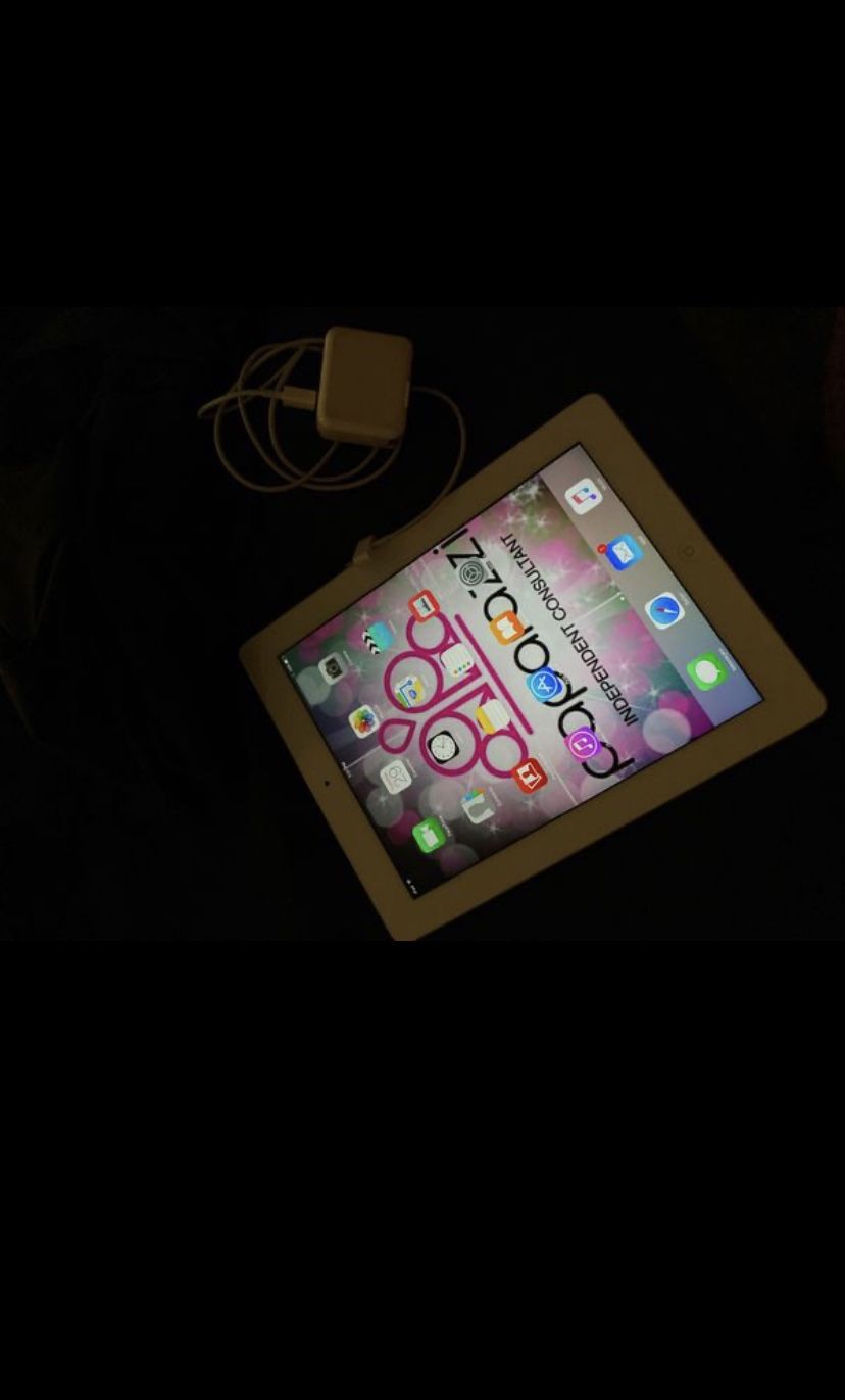 iPad 3rd Generation! (READ DESCRIPTION)!