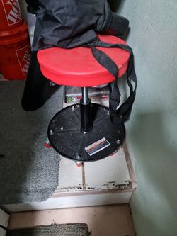 Shop Roller Seat