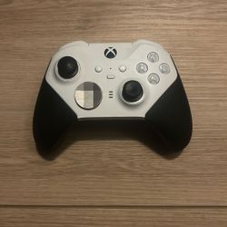 Xbox Elite Controller (Good Condition)