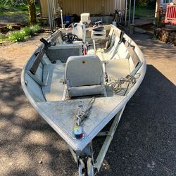 17’ Gregor alum boat