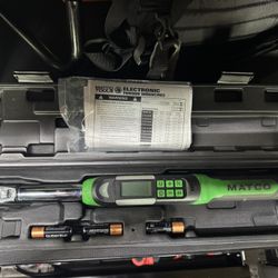 Matco Tools 3/8 Digital Torque Wrench ETWB100FKBG