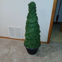Indoor Outdoor Lighted Christmas Tree 