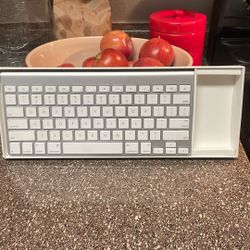Apple Keyboard