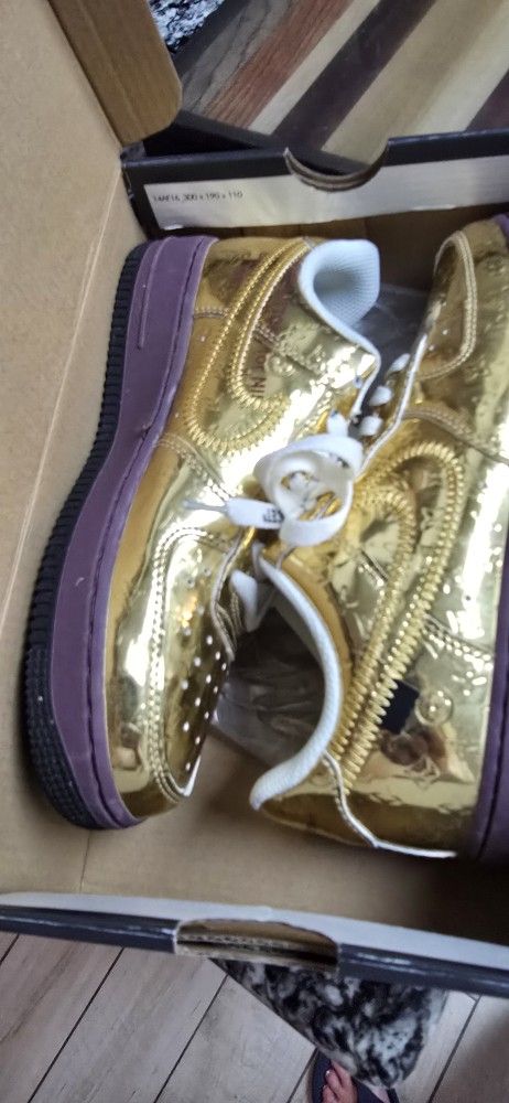 Gold Louis Vuitton AF1