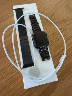 Apple Watch 11 $220 OBO