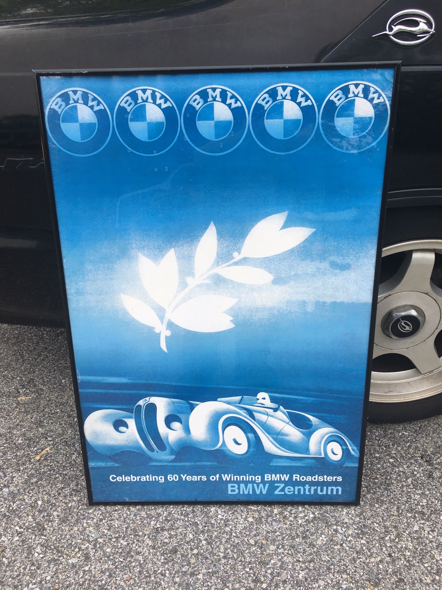 BMW glass frame pic only 20 FIRM