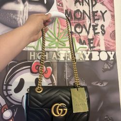 Authentic Gucci Cross Body Bag 