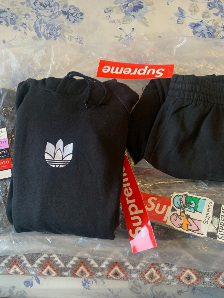 Men's Box Logo Adidas Sweatsuit Size Medium