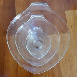 Vintage Teardrop Pyrex Measuring Bowls