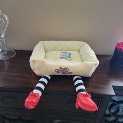 Wizard of oz cat bed