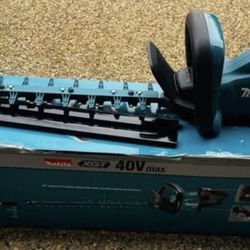 Makita XGT 40V max Brushless Cordless 24 in. Hedge Trimmer (Tool Only)