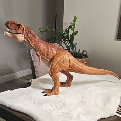 Jurassic World Super Colossal Tyrannosaurus Rex  42" T-Rex
