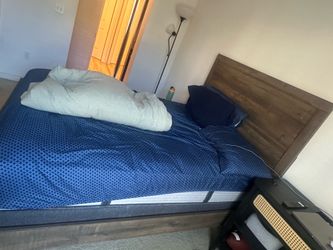 Rainer full bed panel with mattress and mattress foundation