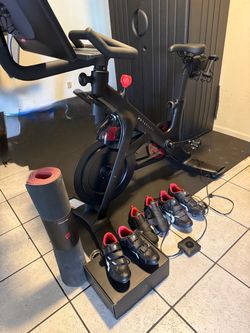 Peloton Bike Plus (READ DESCRIPTION)