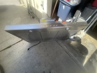 Thermador 42" 3-Fan Speeds low Profile Island SS Mount Chimney Hood