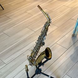 Selmer Bundy Alto Sax