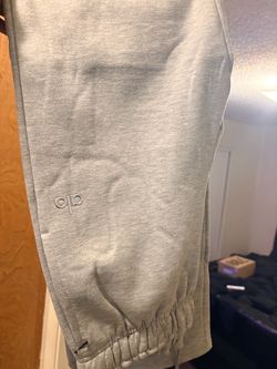 Alo yoga gray sweatpants size small