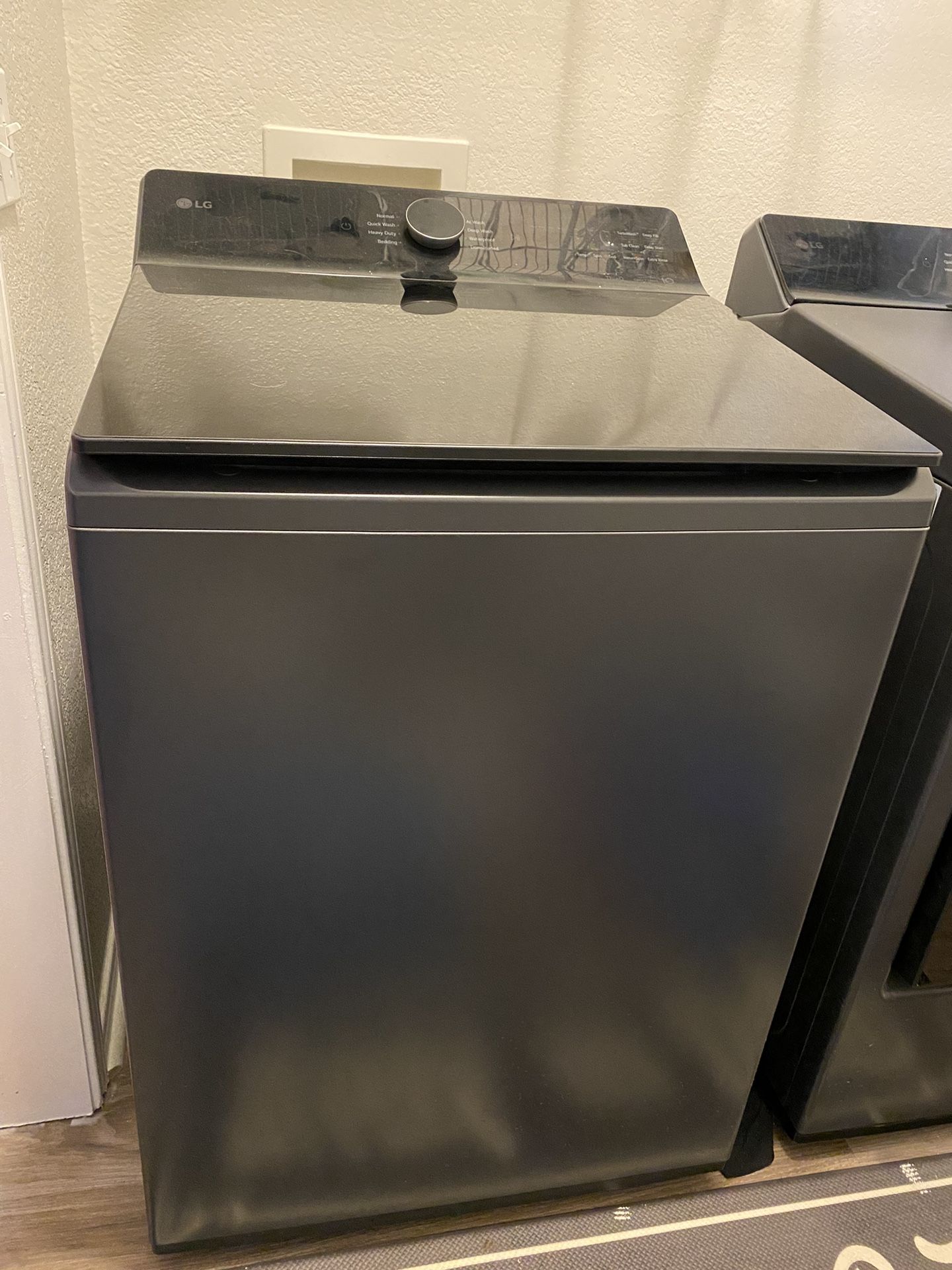 2025 LG Washer/Dryer Set