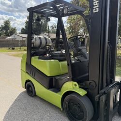 Clark Forklift 