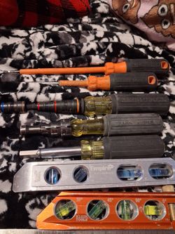 KLEIN TOOLS PROFESSIONAL HAND TOOL LOT – 60$ CASH TODAY